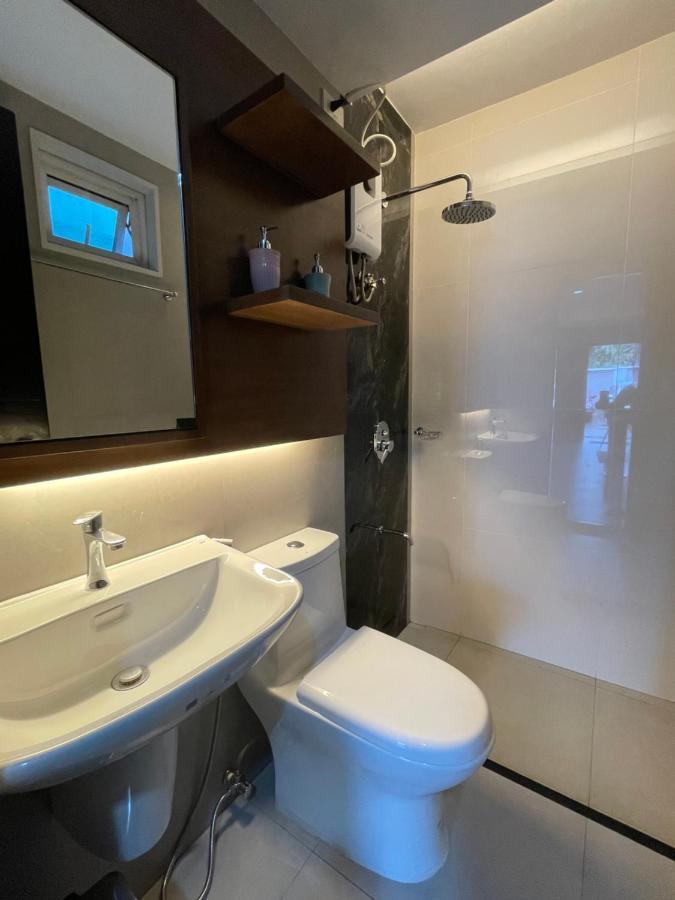 J Spazio Apartelle And Cafe Baranghauon Экстерьер фото